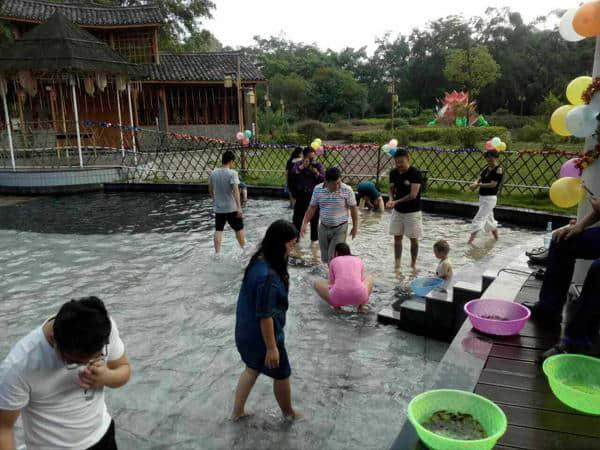 桂林市旅游自驾车协会组织2天1晚荔浦自驾游体验活动