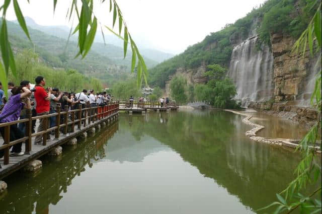 淄博旅游好去处，潭溪山景美如画，水秀美山奇特