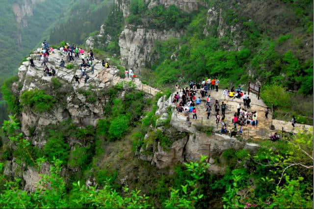 淄博旅游好去处，潭溪山景美如画，水秀美山奇特