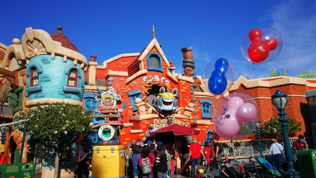 全球首家迪士尼乐园，找回童心的奇妙乐园