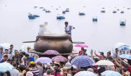 2019年抚仙湖铜锅美食文化旅游节即将开幕