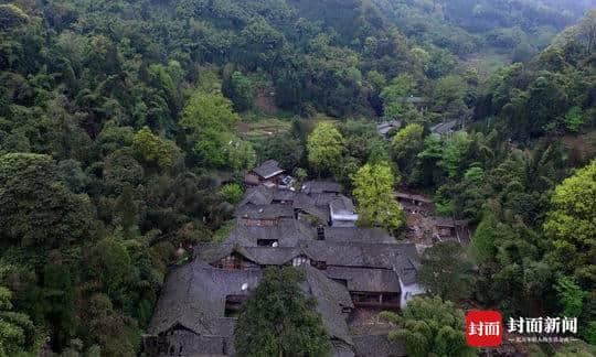 深沟里建农家乐 网红旅游小镇高何镇的逆袭之路