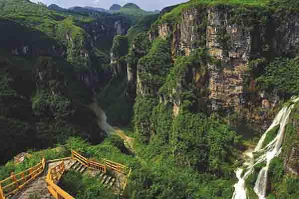 到贵州铜仁旅游，不要只是去梵净山了，还有更美丽的地方等着你