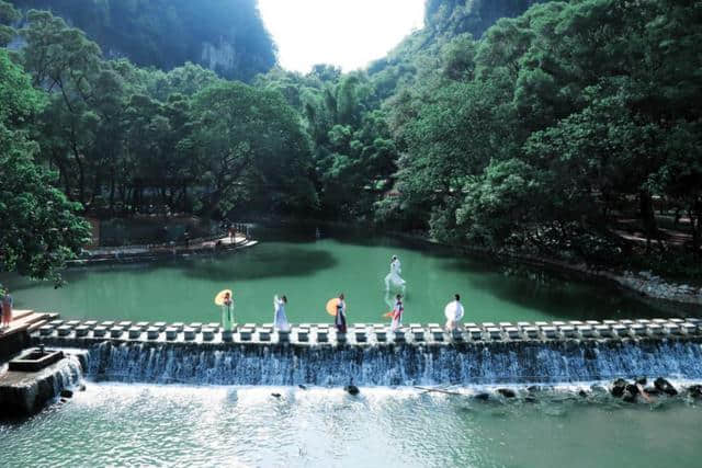 头条 | 这9条精品旅游线路游，带你解锁美到不可思议的柳州美景