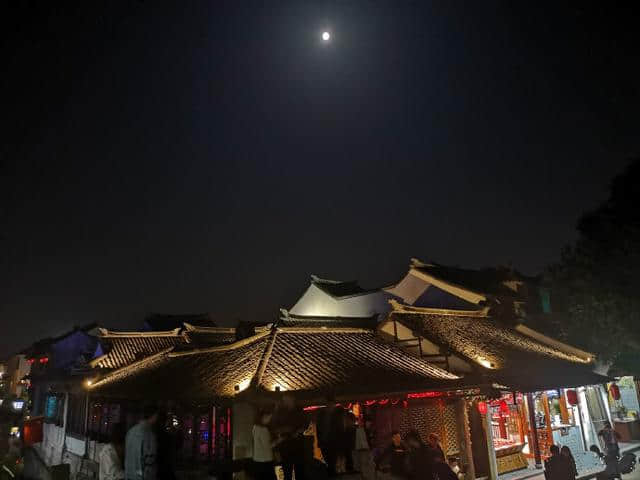 美图：周庄夜景