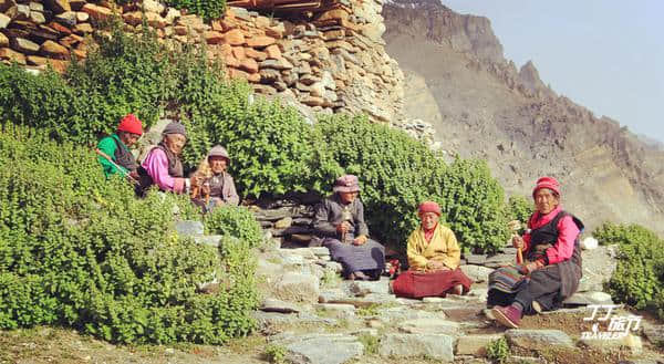 世界海拔最高的寺庙，珠穆朗玛峰神山守护下的绒布寺