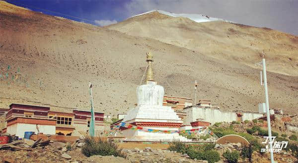 世界海拔最高的寺庙，珠穆朗玛峰神山守护下的绒布寺