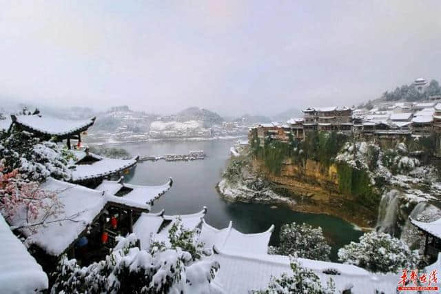 打造湘西旅游第二极 湘西北旅游集散地在芙蓉镇奠基