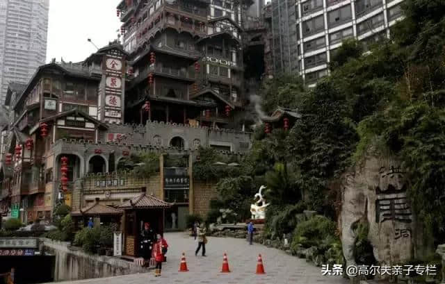 中国旅游景点排行榜 前30名里九寨沟只能排第二 第一谁都想不到