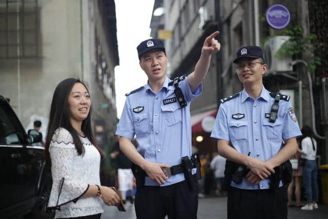 重庆网红景点周边：五一假期旅游景点交通提醒