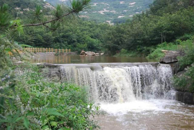 南阳方城难得的好景点，潭瀑成群，游玩项目多，一天绝对能玩尽兴