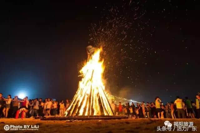 大家好，给大家介绍一下，这是2017年国庆中秋假日揭阳旅游情况