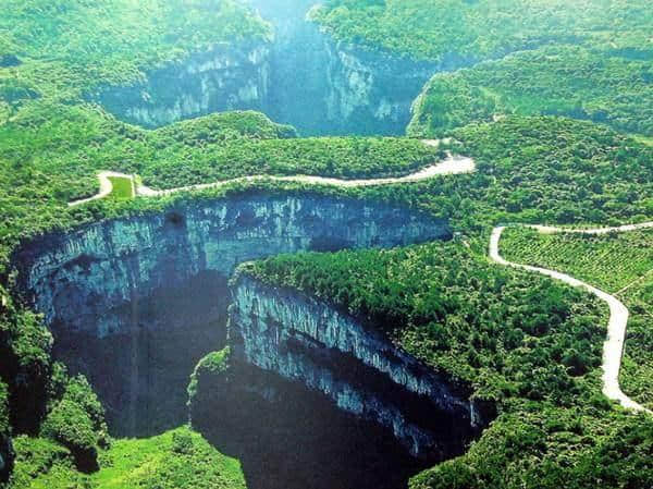 夏日旅游何处去？重庆武隆仙女山