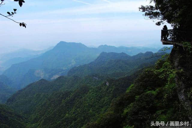 重庆市南川区境内5a景区南川金佛山绝壁栈道