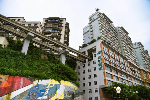 重庆旅游市区必打卡的六大景点，洪崖洞只能排第三，你都去过么？