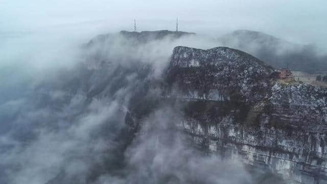 昨天！历时4月“停运检修”的金佛山西坡索道向游客开放