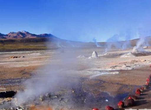 南美旅游：智利晨观火山口夕赏月亮谷（图）