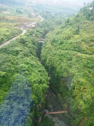 从利川到恩施攻略，看奇丽绝景恩施大峡谷和地缝