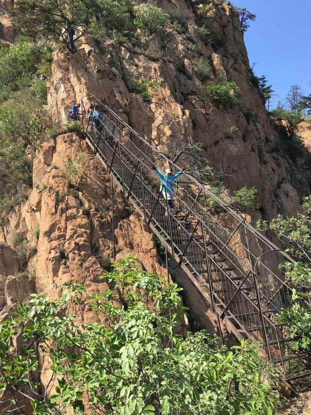 一个人的纯徒步旅行第42天，宿秦皇岛南戴河，我还在路上