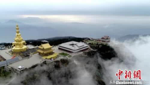 少林寺峨眉山等知名景区门票今起降价 国庆出游能省多少钱？