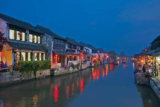 去江南旅游，西塘古镇的美不能错过，除烟雨长廊外这些景点也不错