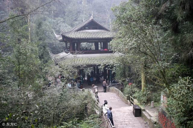 峨眉山旅游路线推荐