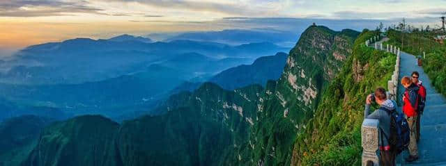 峨眉山徒步旅游路线攻略 你未曾到过的古寺 禅意浓浓