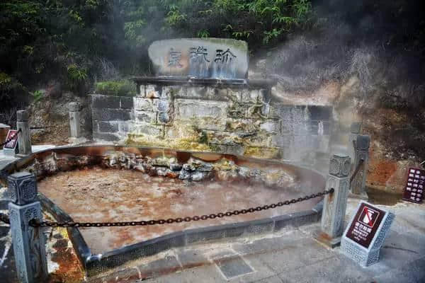 腾冲火山热海旅游攻略