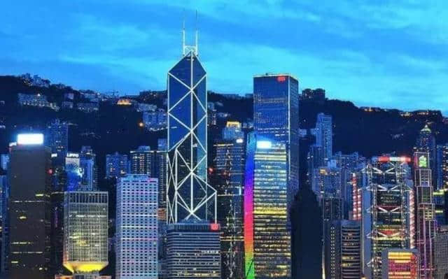 为何大陆人到香港，本地人一眼就能看出自己不是香港人！