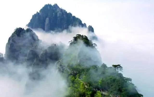 一年里80%都在下雨的黄山到底能玩什么？