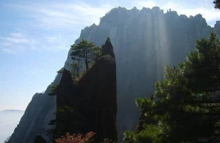 到黄山旅游，欣赏黄山沿途漂亮风景图，先过眼瘾！