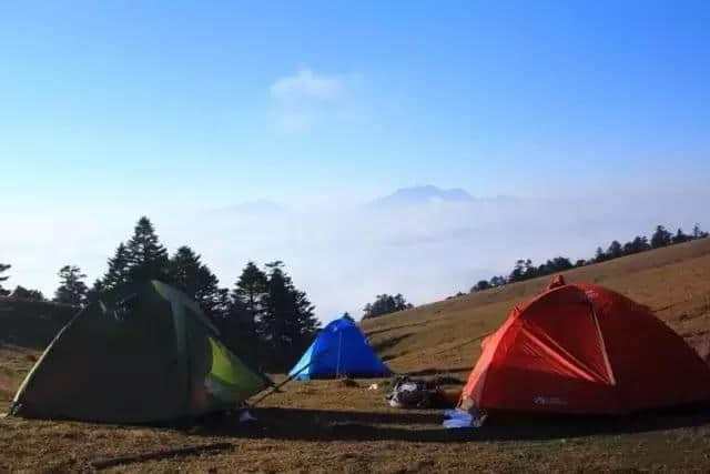 四川境内不输阿尔卑斯山的风光，原来就在乐山