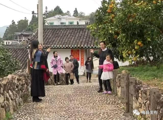 「旅游」梅县“乡愁游&quot;旺了乡村快乐游客