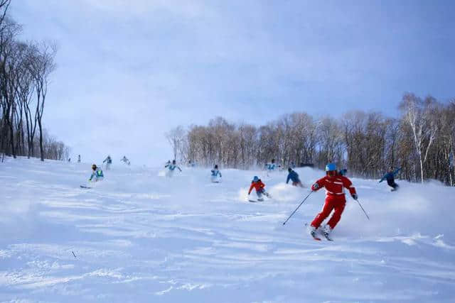 松花湖度假区雪道再升级更多乐趣挑战，限量专享豪礼等你查收