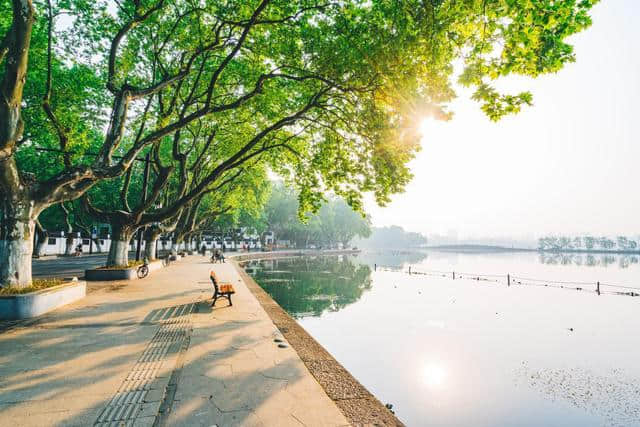 京轩旅游｜2019假期出游指南，苏杭这7个绝美景点，通通安排上~