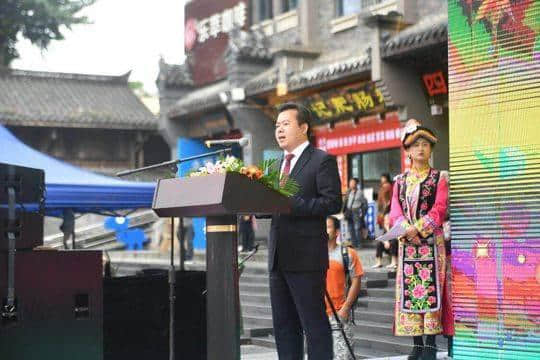 理县米亚罗红叶温泉节启幕 邀你赴一场“藏羌特色”的秋冬之旅