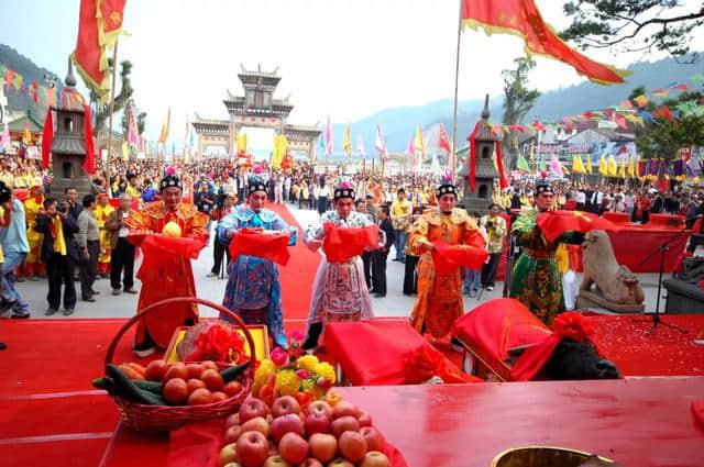 「德庆过大年」花开成海！美食当前！约起约起~龙母花海嘉年华将于2月6日正式开园，地点在这里！