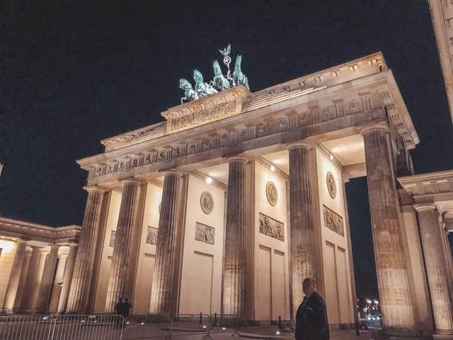 德国自由行柏林必去五大景点，没来过別说你到过柏林