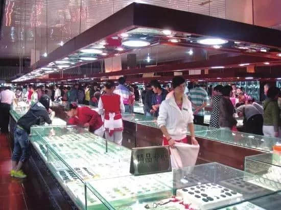 云南游生变：传统购物店步入末日黄昏 旅游大佬带头“不玩了”