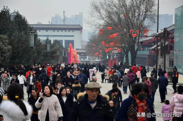 春节北上广深成为“空城”，西安游客盈门，本地人：西安年最中国