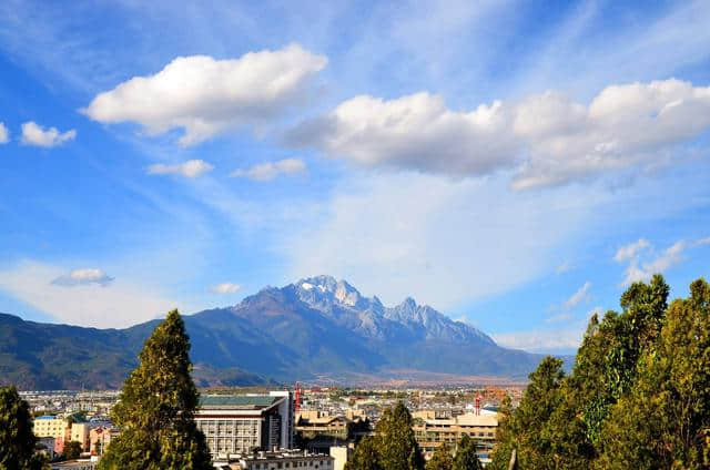 情侣喜欢去云南旅游的风景区，你到底知道多少个