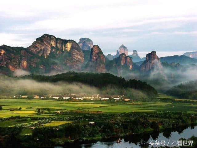 广东省韶关市唯一一个国家5A级旅游景点：丹霞山名胜风景区