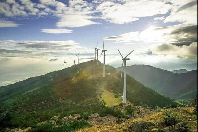 人少景美的露营胜地，睡进云雾山顶，伸手可摘繁星