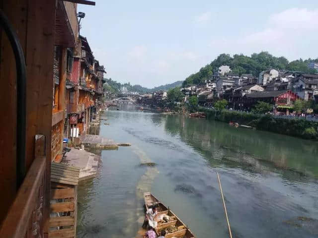 暑假十大黄金旅游胜地推荐 | 一起去看碧海蓝天，绿树红瓦