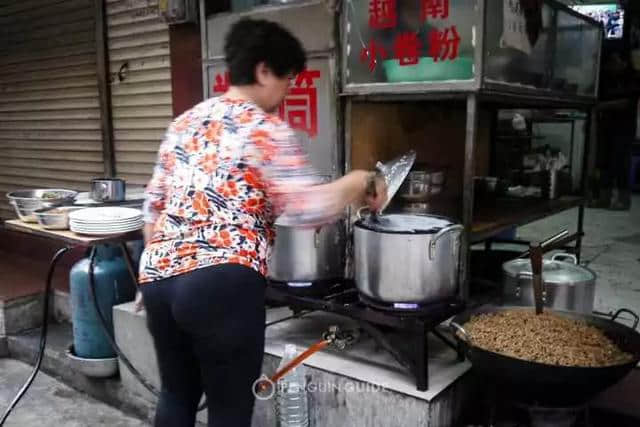 从昆明一路逛吃到河口，最花样的小吃和纷繁的景色