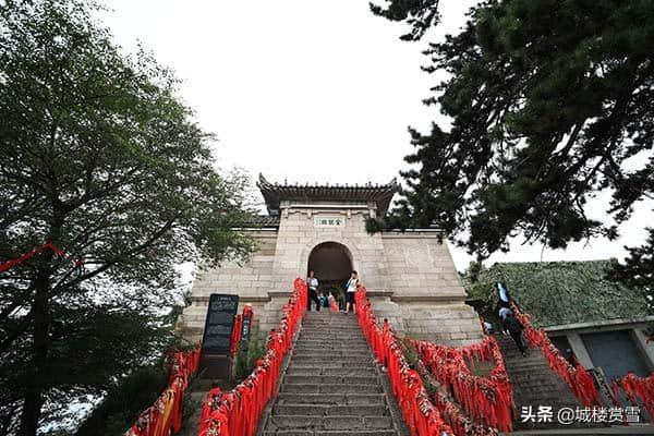 华山旅游怎么玩，有哪些必玩景点？华山旅游攻略