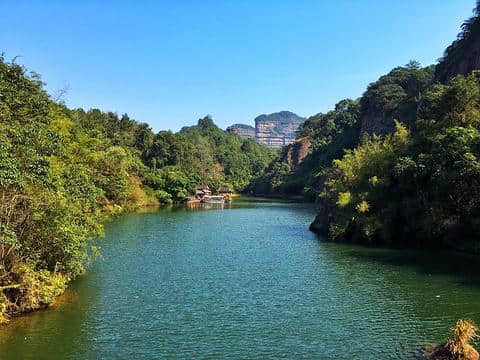 来广东旅游打卡岭南第一奇山——丹霞山