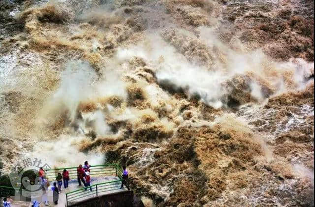 走近虎跳峡，乾坤湾，领略母亲河壮丽风光