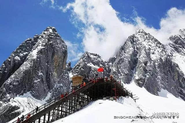 玉龙雪山，将雪花雕刻在山峰的永恒之作