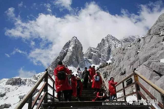 玉龙雪山，将雪花雕刻在山峰的永恒之作